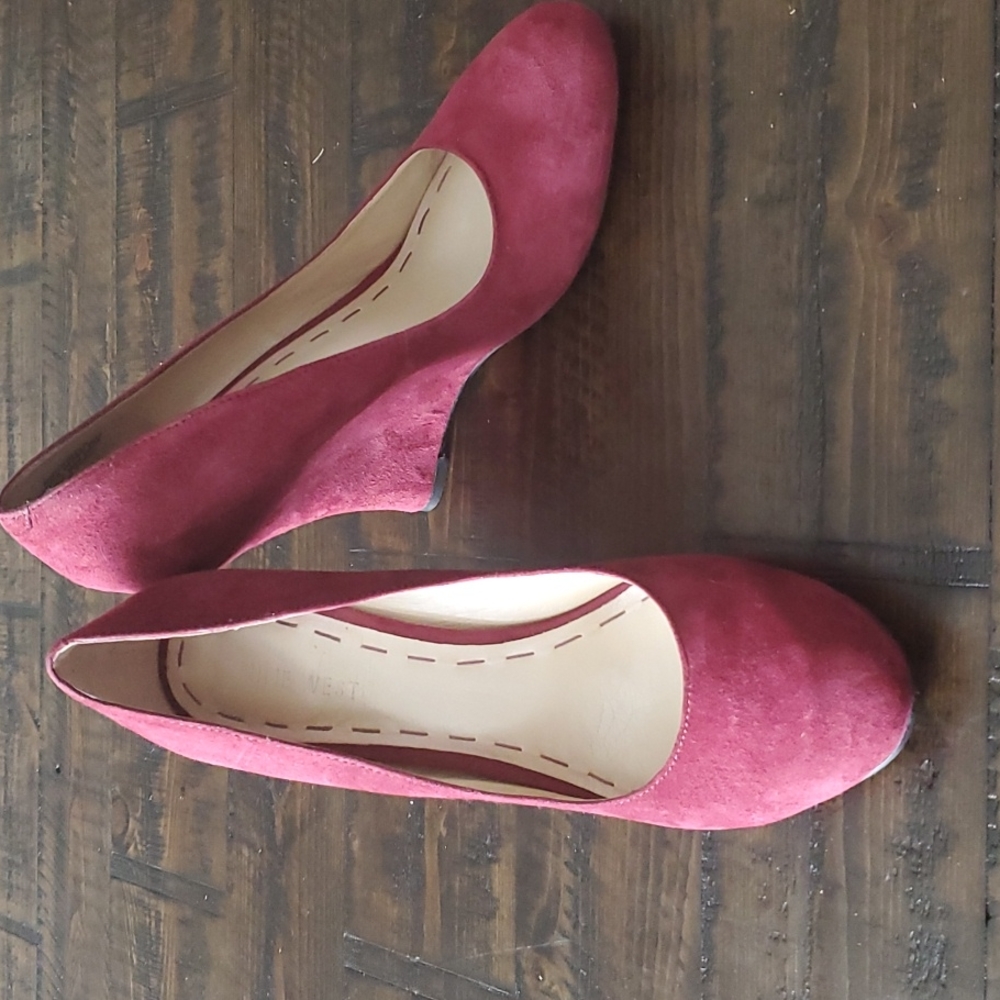 Nine West Wedge Heels Sz.6.5